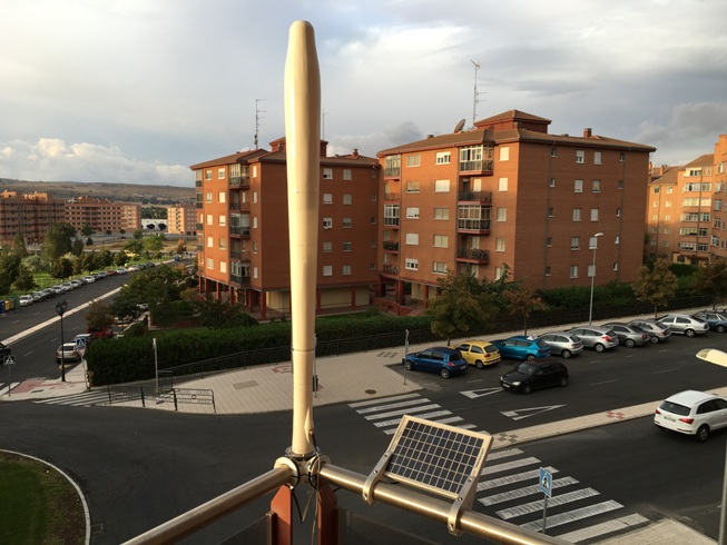 Uno de los prototipos que estamos probando en un "balcón" de una vivienda en Ávila
